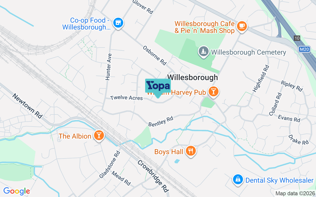 Map showing the location of TN24 0ET