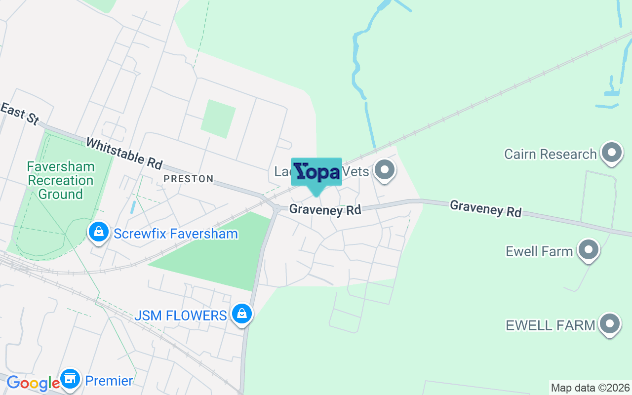 Map showing the location of ME13 8FT