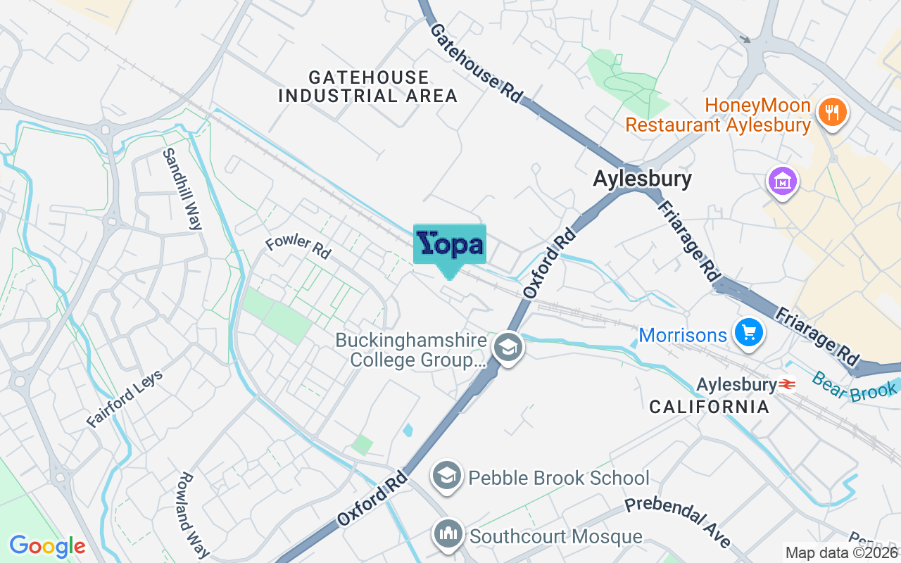 Map showing the location of HP19 7XQ