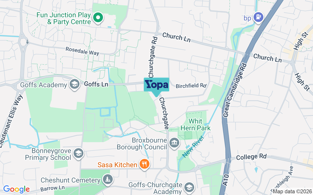 Map showing the location of EN8 9DY