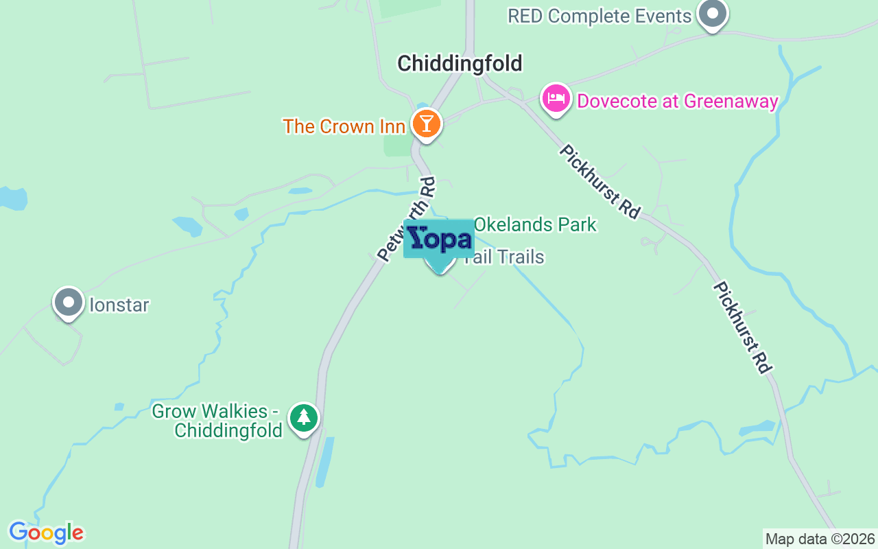 Map showing the location of GU8 4UD