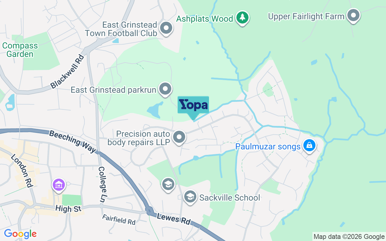 Map showing the location of RH19 3YW