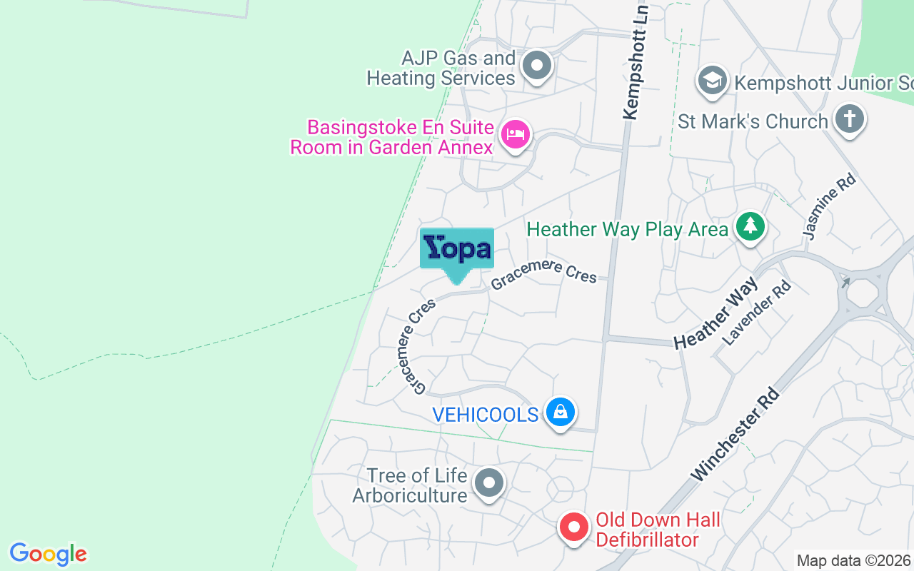 Map showing the location of RG22 5QY