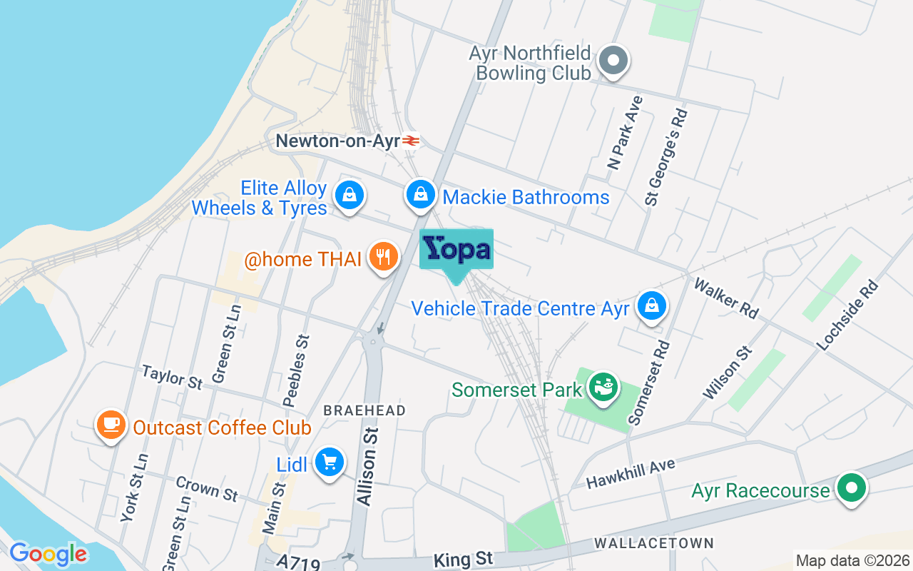 Map showing the location of KA8 8JE